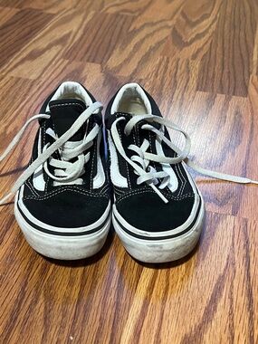 Vans Kids Black and White Low-Top Skate Sneakers